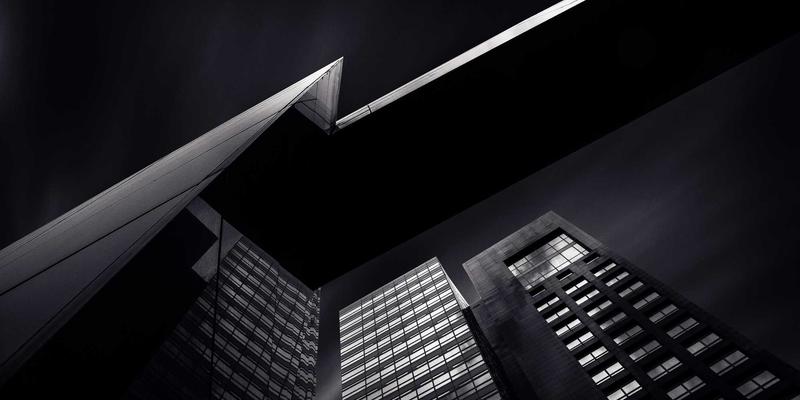 红旗H5混动版深度解析:国车新旗舰如何重塑B级轿车市场格局?